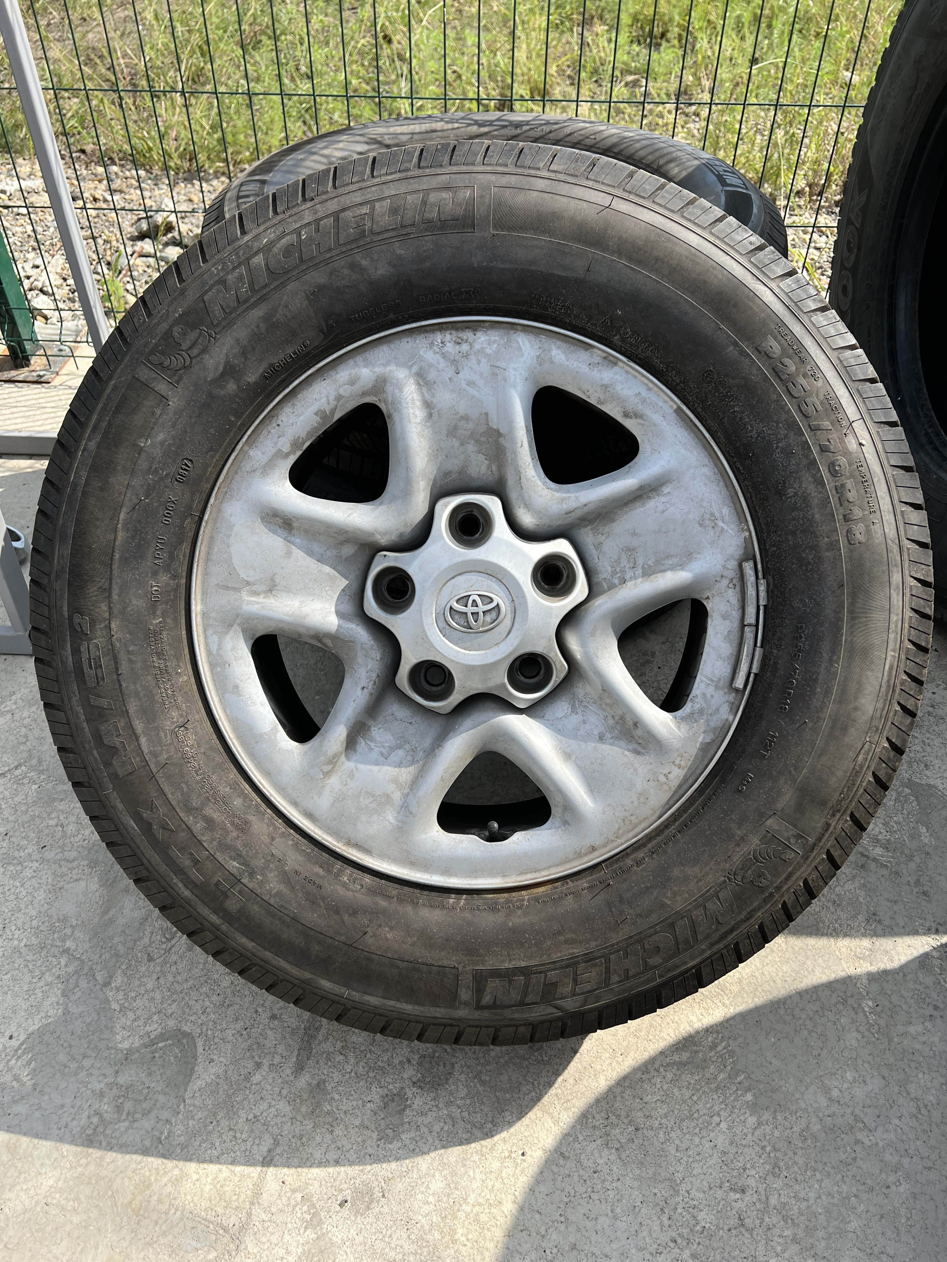 255/70R18 Michelin LTX + Диск Toyota